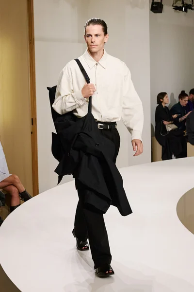 Look 2